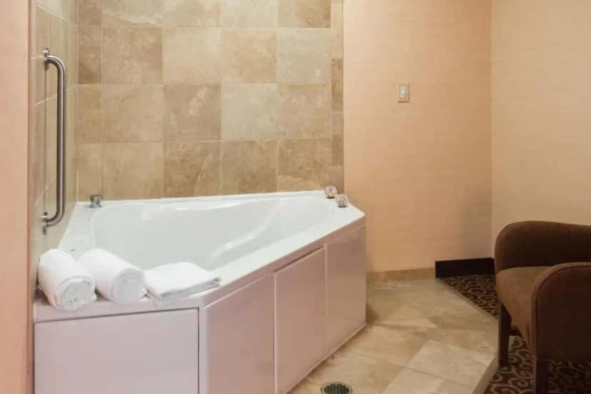 In-room hot tub at Hampton Inn Goshen in Goshen, IN