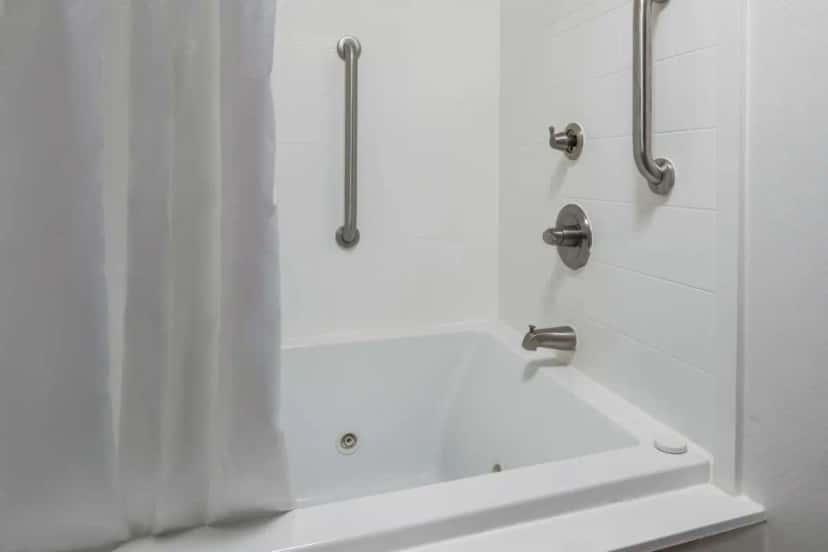 In-room hot tub at Hampton Inn Helen in Helen, GA