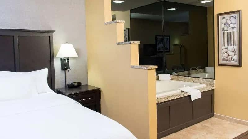 In-room hot tub at Hampton Inn Holland in Holland, MI