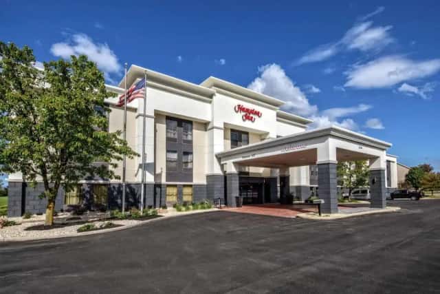 Hampton Inn Indianapolis-sw/plainfield — guest room