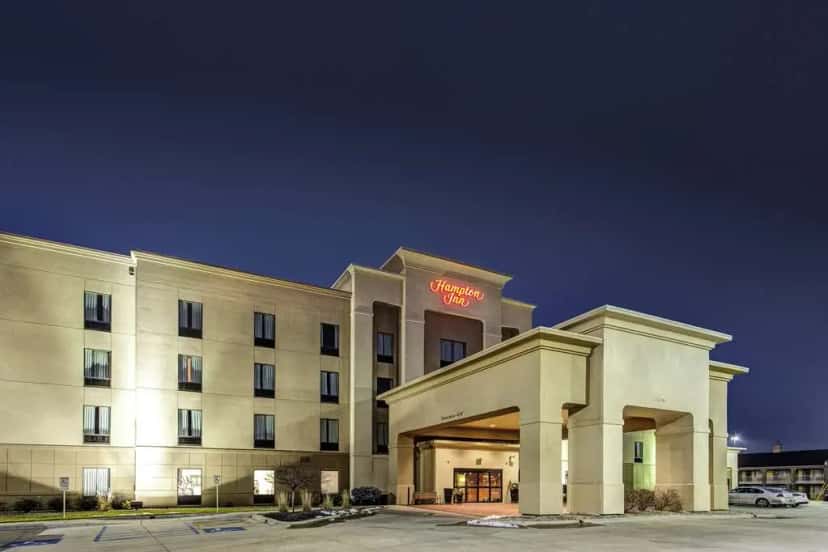 In-room hot tub at Hampton Inn Junction City in Junction City, KS