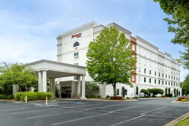 Hampton Inn Lawrenceville Duluth — guest room