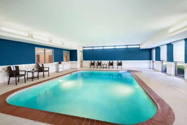 Hampton Inn Lexington South-Keeneland/Airport — guest room