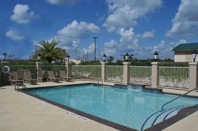 Hotels with jacuzzi in room in Orange