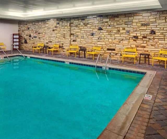 Hampton Inn Pigeon Forge — guest room