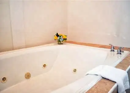 Hotels with jacuzzi in room in Rock Hill