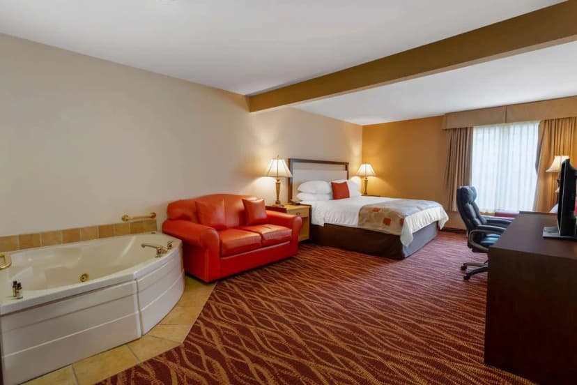 Hotels with jacuzzi in room in Fogelsville