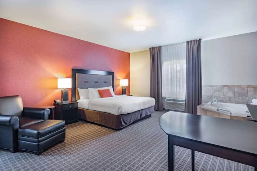 Private in-room jacuzzi tub at Hawthorn Suites by Wyndham Dickinson