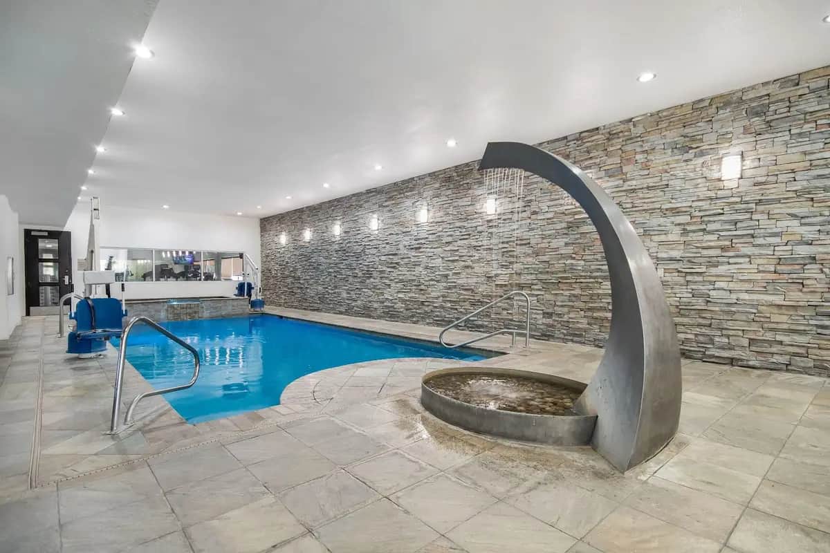 Shared indoor hot tub at Hawthorn Suites by Wyndham Lubbock