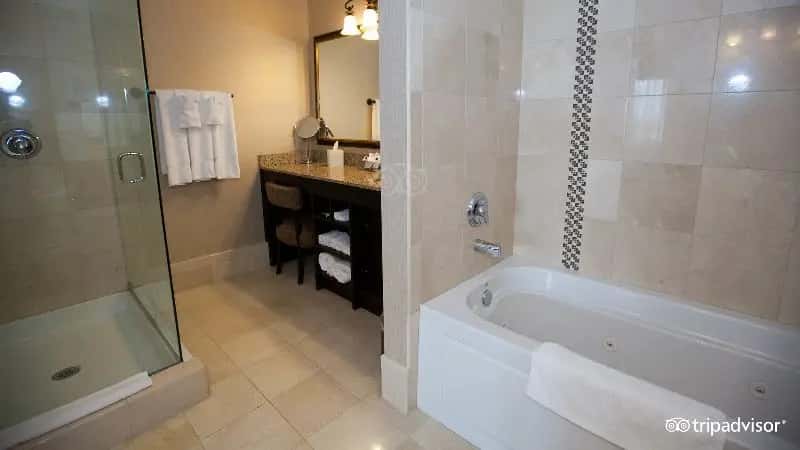 In-room hot tub at Hawthorn Suites by Wyndham West Palm Beach in West Palm Beach, FL
