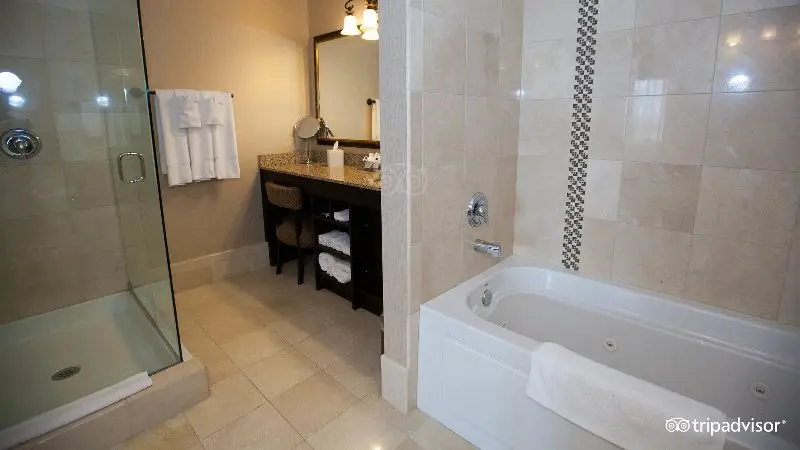Hotels with jacuzzi in room in West Palm Beach