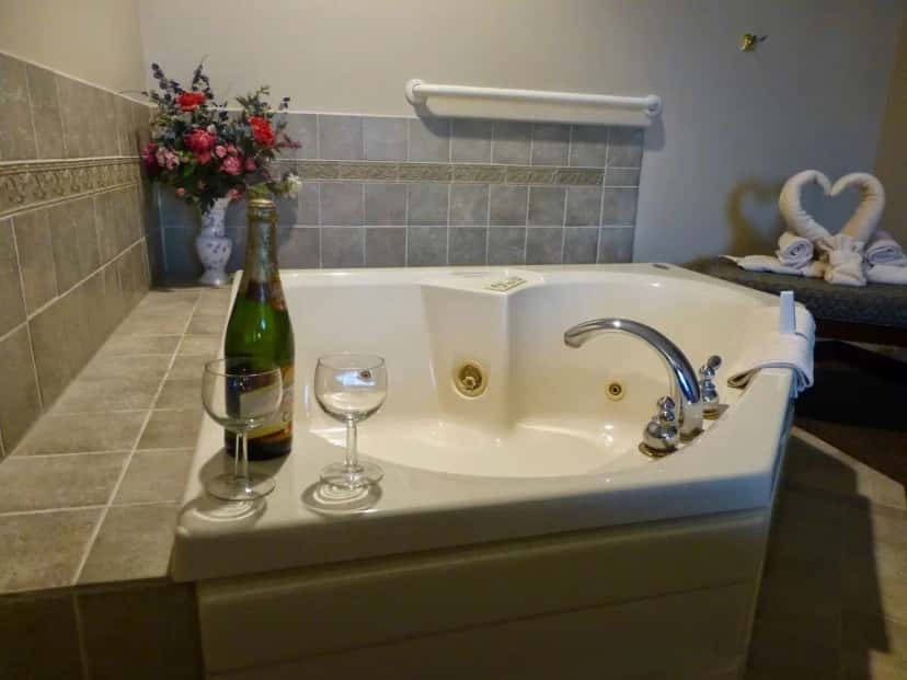 Jetted whirlpool tub at Hearthstone Inn & Suites in Cedarville, OH