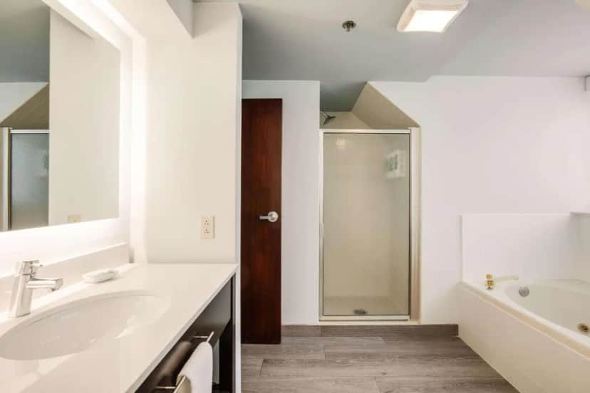 Heidel House Hotel And Conference Center, Ascend Hotel Collection hotel photo 1 in Green Lake, Wisconsin