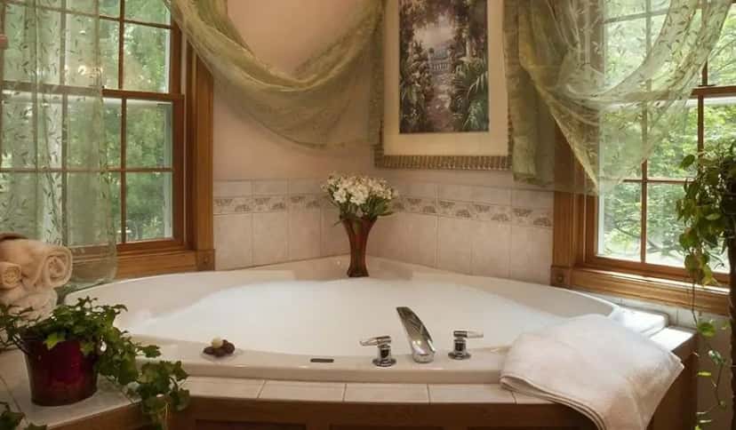 In-room hot tub at Hidden Serenity Bed and Breakfast in West Bend, WI