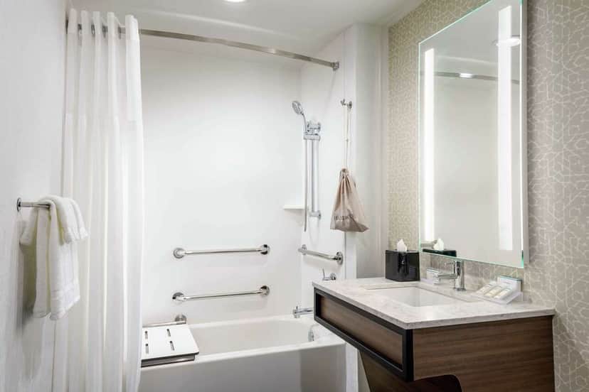 Deep soaking bathtub at Hilton Garden Inn Annapolis Downtown