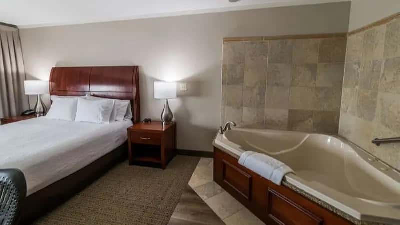 In-room hot tub at Hilton Garden Inn Bowling Green in Bowling Green, KY