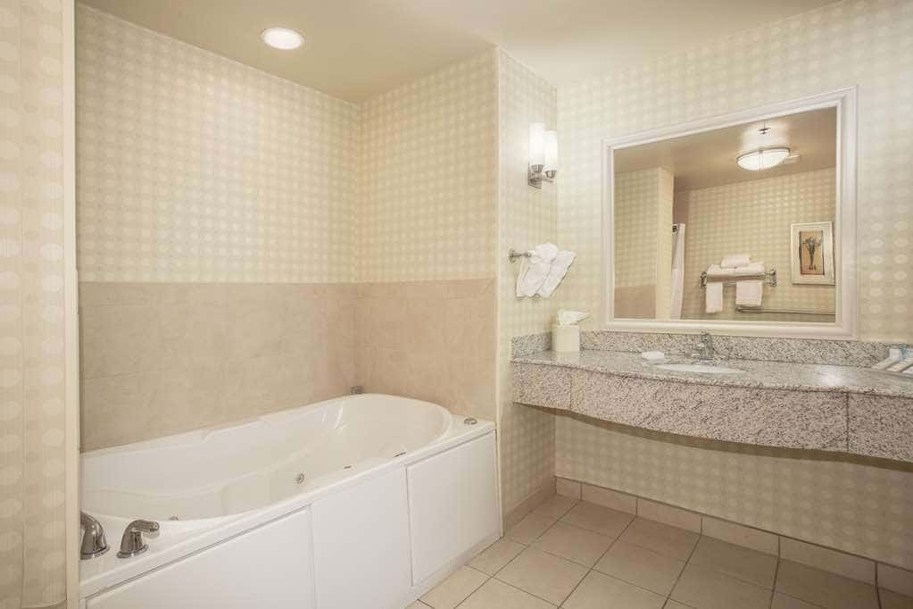 Private in-room jacuzzi tub at Hilton Garden Inn Casper
