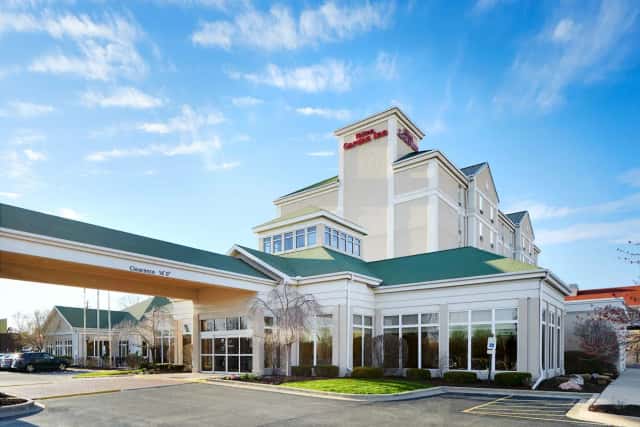 Hilton Garden Inn Champaign/ Urbana — guest room