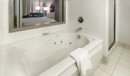 Hotels with jacuzzi in room in Sr82 I 480 Sr82