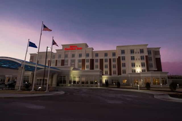 Hilton Garden Inn Dayton South-Austin Landing — guest room