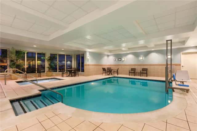 Hilton Garden Inn Dulles North — guest room