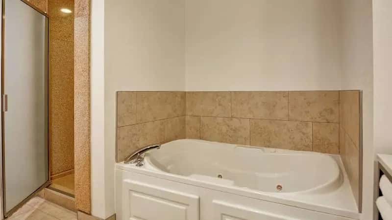 In-room hot tub at Hilton Garden Inn Mobile East Bay / Daphne in Daphne, AL