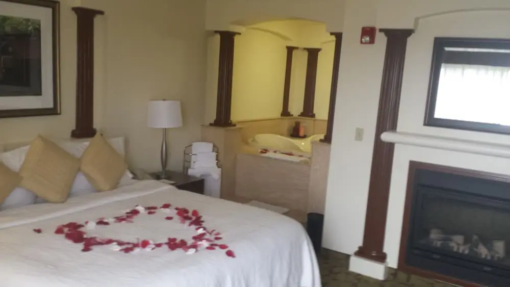 Private in-room jacuzzi tub in the Suite, 1 King Bed, Jetted Tub at Hilton Garden Inn Oxnard/Camarillo