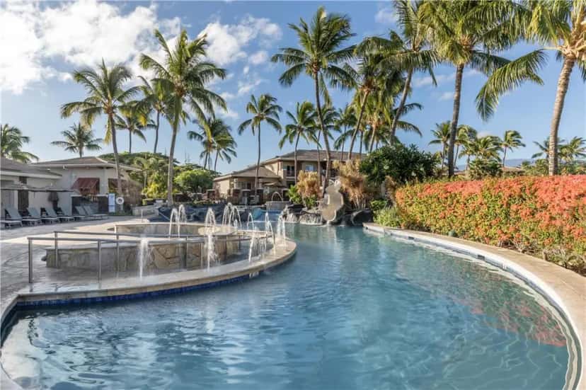 In-room hot tub at Hilton Grand Vacations Club Kohala Suites Waikoloa in Waikoloa, HI