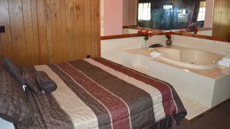 In-room hot tub at Hofbrau Riverfront Hotel in Helen, GA