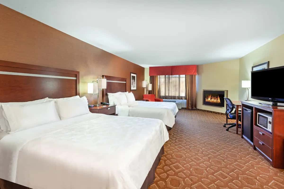 In-room hot tub at Holiday Inn & Suites Durango Downtown By IHG in Durango, CO