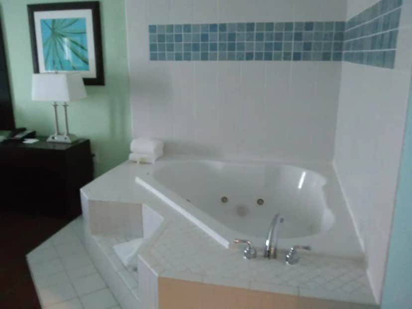 Holiday Inn & Suites Ocala Conference Center, an IHG Hotel hotel photo 1 in Ocala, Florida
