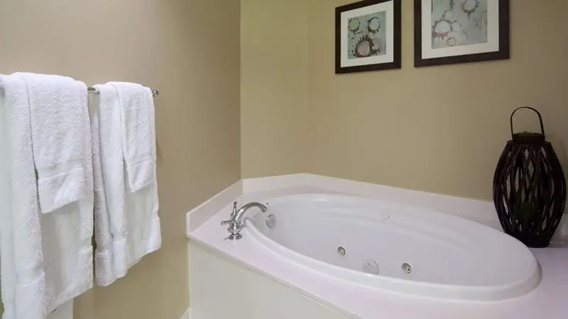 In-room hot tub at Holiday Inn Club Vacations Galveston Beach Resort in Galveston, TX