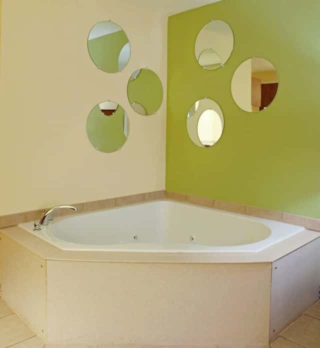 Jetted bathtub at Holiday Inn Express & Suites Charleston-north By IHG