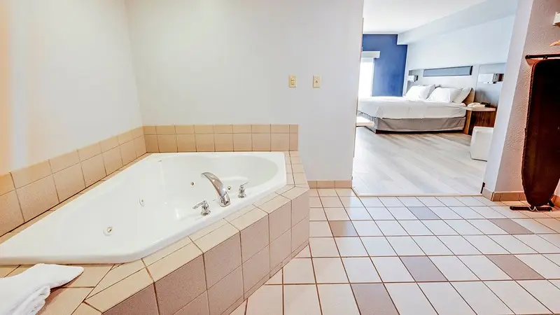 Holiday Inn Express & Suites Columbus OSU-Medical Center, an IHG Hotel hotel photo 1 in Columbus, Ohio