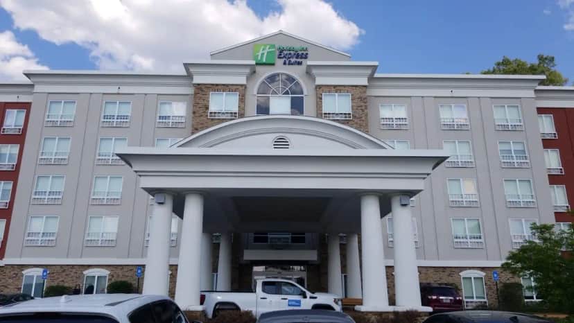 Holiday Inn Express & Suites Columbus South - Fort Benning By Ihg — exterior