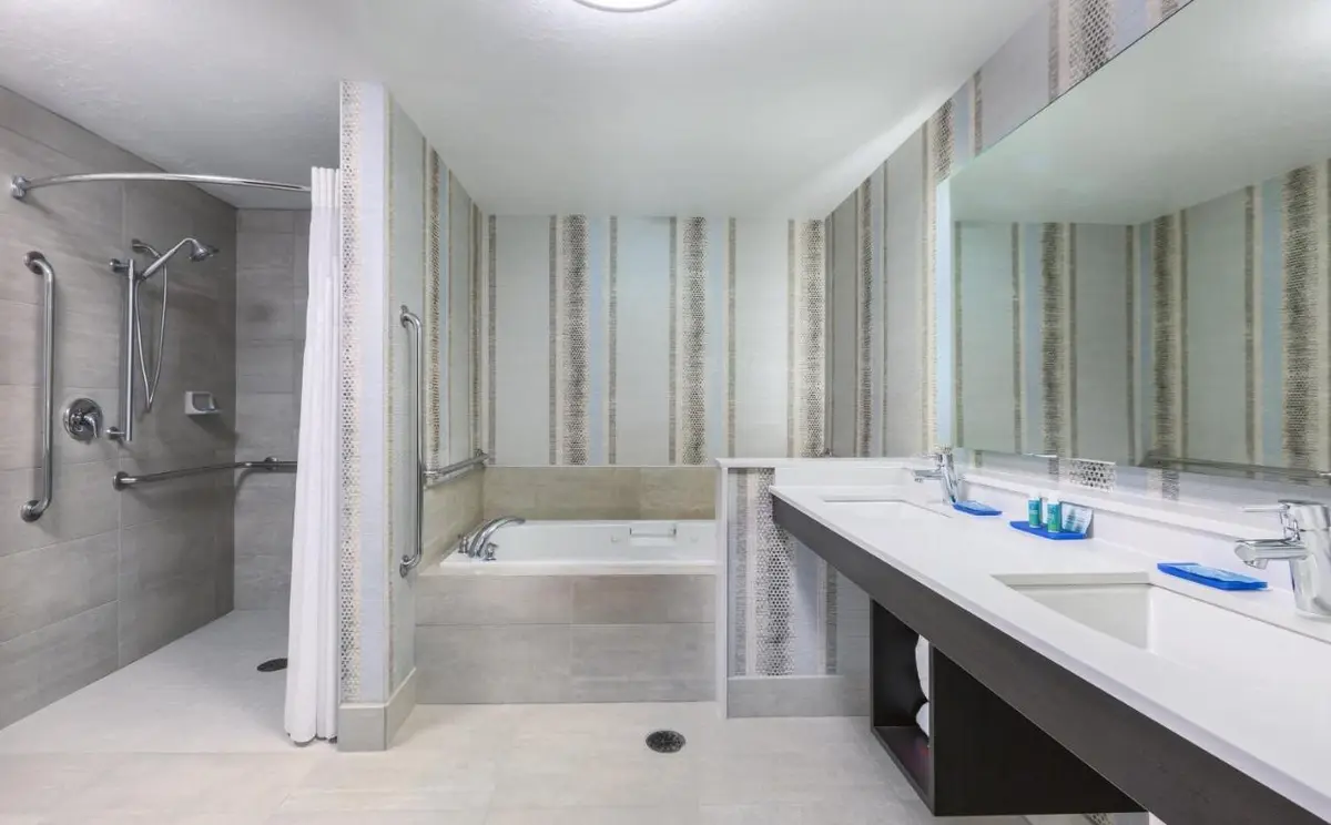 Holiday Inn Express & Suites Eugene Downtown – University, an IHG Hotel — suite