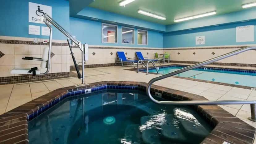 In-room hot tub at Holiday Inn Express & Suites Everett By IHG in Everett, WA