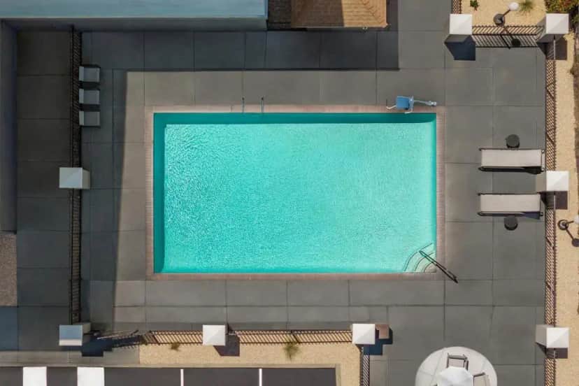 an overhead view of a swimming pool at Holiday Inn Express & Suites Fresno River Park Hwy 41 by IHG in Fresno