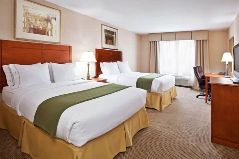 Holiday Inn Express & Suites Howell, an IHG hotel — guest room