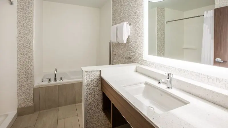 Holiday Inn Express & Suites Indianapolis NE – Noblesville, an IHG Hotel hotel photo 1 in Noblesville, Indiana