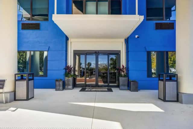 Holiday Inn Express & Suites Jacksonville - Atlantic Beach By IHG — guest room