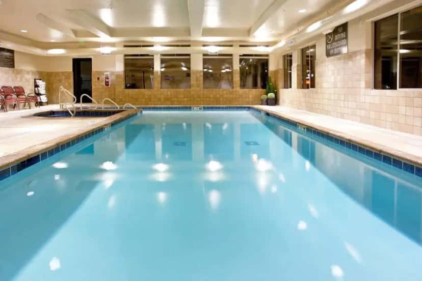 In-room hot tub at Holiday Inn Express & Suites Kanab, an IHG Hotel in Kanab, UT