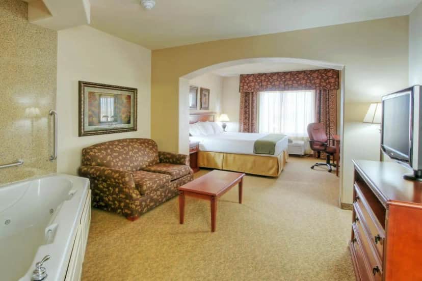 Holiday Inn Express & Suites Las Cruces North, an IHG Hotel hotel photo 1 in Las Cruces, New Mexico