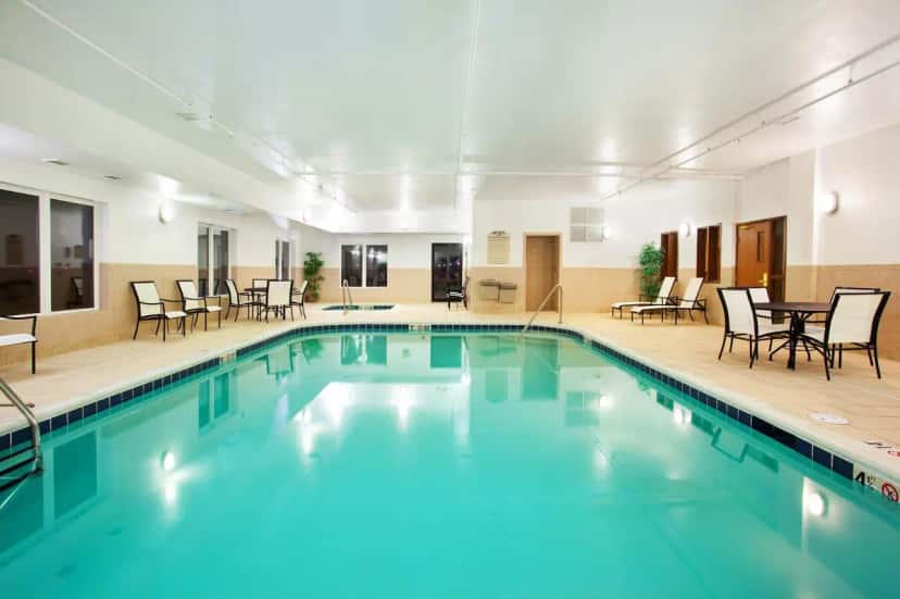 In-room hot tub at Holiday Inn Express & Suites Mattoon By IHG in Mattoon, IL
