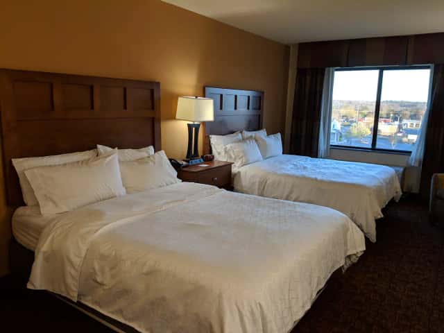 Holiday Inn Express & Suites Mount Airy, an IHG hotel — guest room