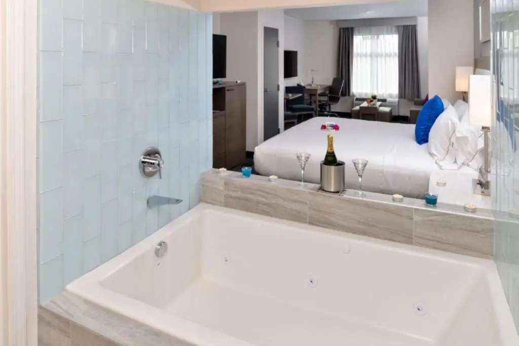Private in-room jacuzzi in the King Suite with Jetted Tub at Holiday Inn Express & Suites San Diego – Mission Valley