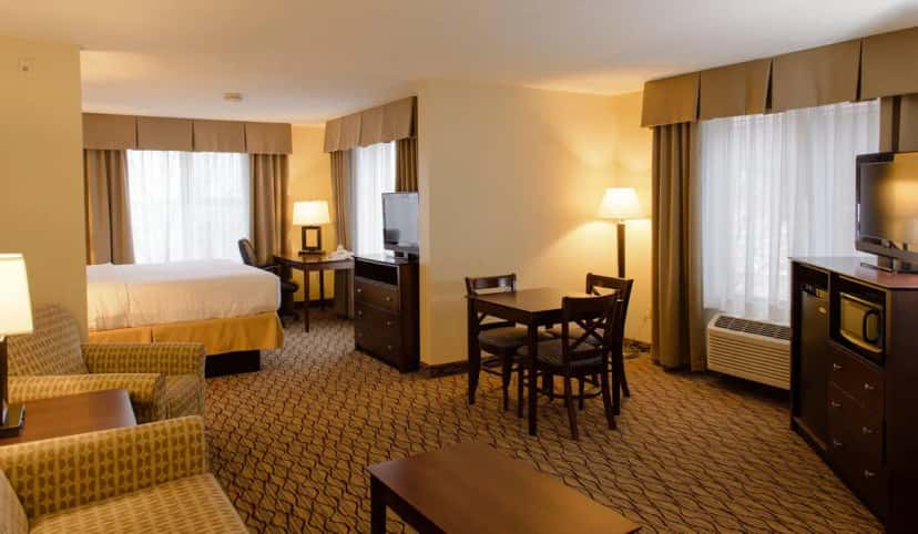 In-room jacuzzi tub at Holiday Inn Express & Suites Superior - Duluth Area, an IHG hotel in Superior, WI
