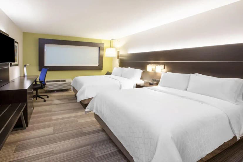 Hotels with jacuzzi in room in Thomasville