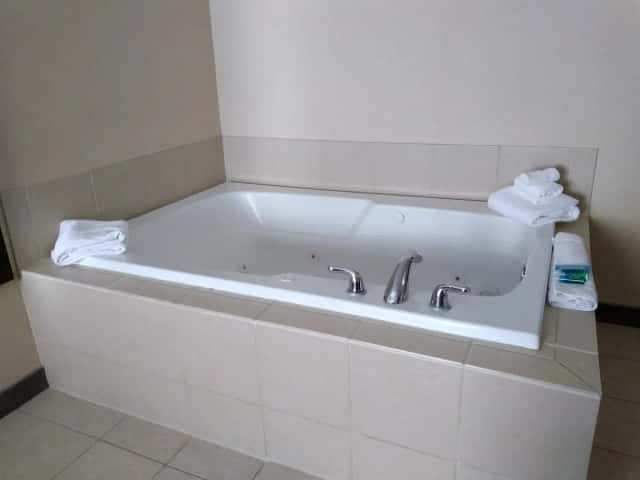 Jetted bathtub at Holiday Inn Express & Suites Waterford By IHG