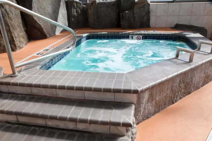 Shared indoor hot tub at Holiday Inn Express Hotel & Suites Richland in Kennewick, WA